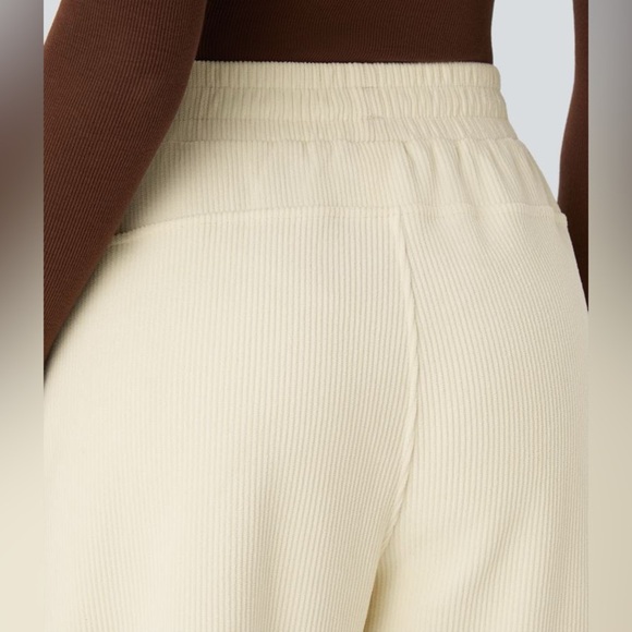 Halara Cream High Waisted Side Pocket Straight Leg Mop Corduroy Casual Pants NEW - Picture 4 of 8